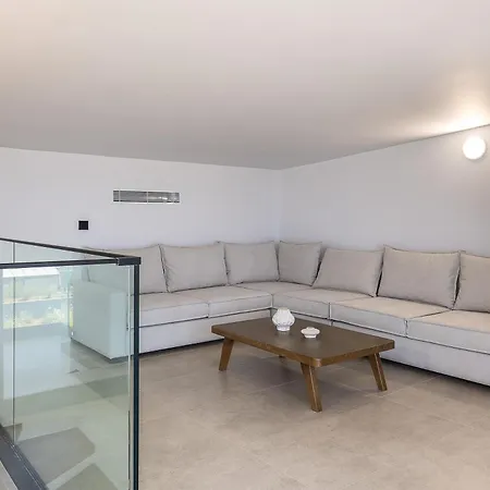 Orus Villa